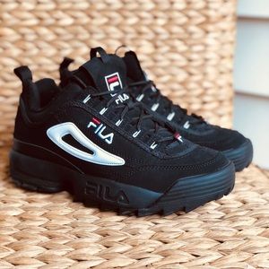Fila Distruptor II (Women’s 9/Men’s 7.5)